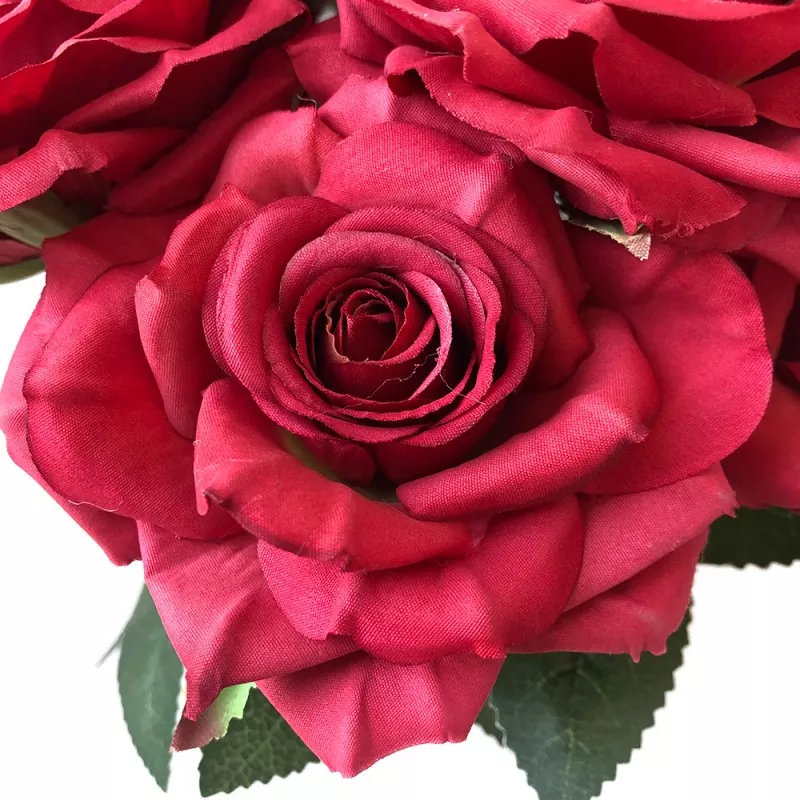 red rose artificial flowers with realistic appearance