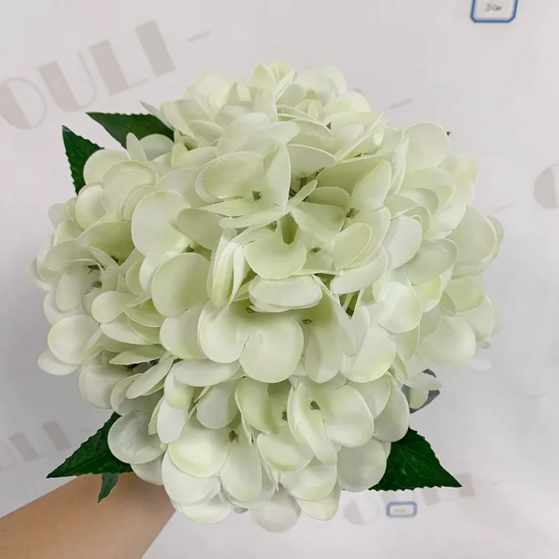 Wholesale faux hydrangea flowers with natural petal texture